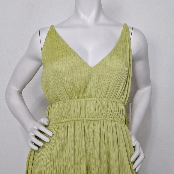 Taylor "NEW" Coquette Pear Green Bohemian Crepe Goddess Cottagecore Maxi Dress M - Picture 3 of 14